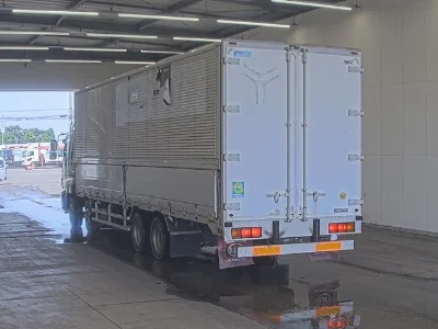 ISUZU GIGA