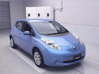 NISSAN LEAF