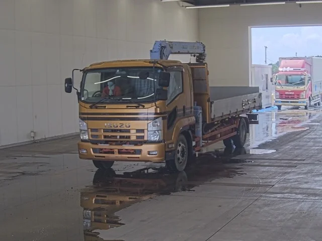 Isuzu Forward  с аукциона в Японии