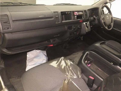 TOYOTA HIACE