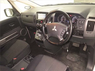 MITSUBISHI DELICA D5