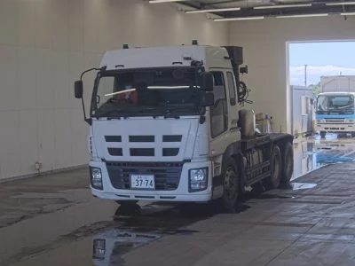 ISUZU GIGA