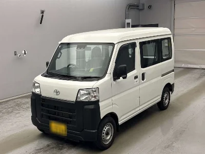TOYOTA PIXIS VAN