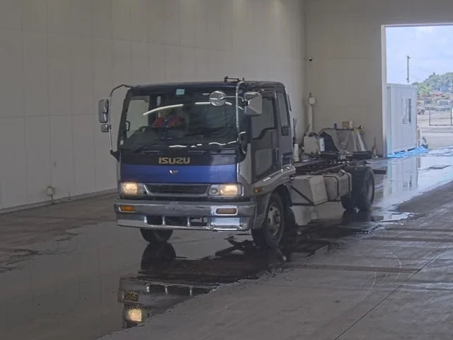 Isuzu Forward  с аукциона в Японии