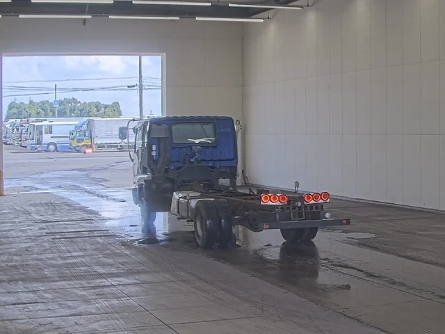 Isuzu Forward  с аукциона в Японии
