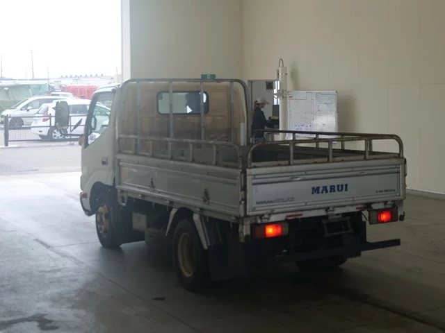 Toyota Dyna  с аукциона в Японии