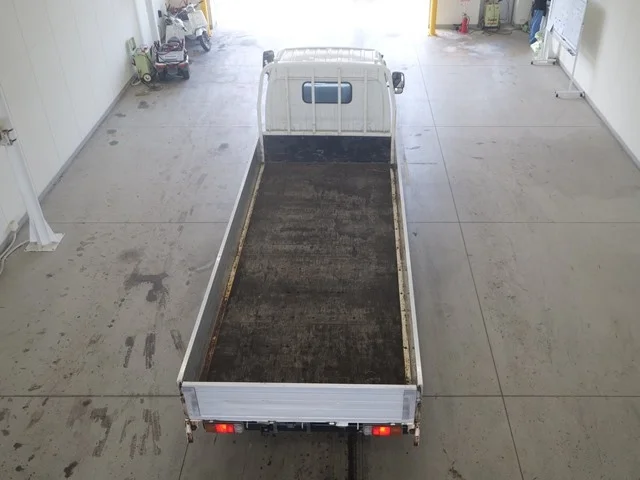 Toyota Dyna  с аукциона в Японии