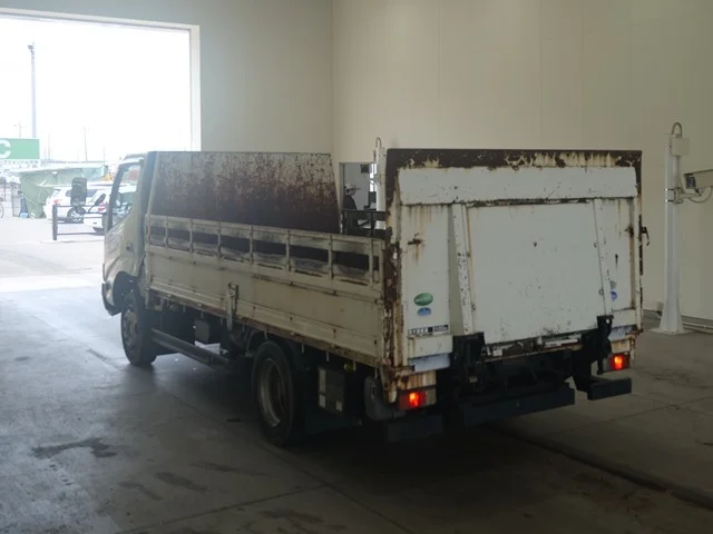 Hino Dutro  с аукциона в Японии