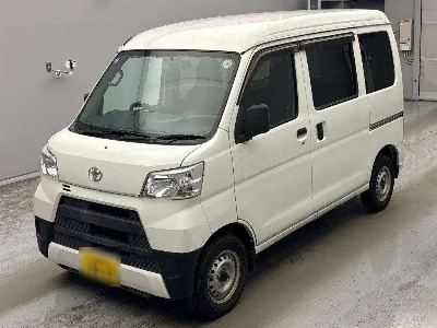 TOYOTA PIXIS VAN
