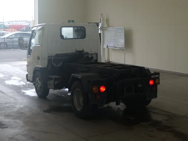 Isuzu Elf  с аукциона в Японии