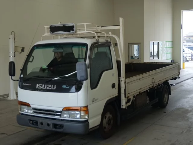 Isuzu Elf  с аукциона в Японии