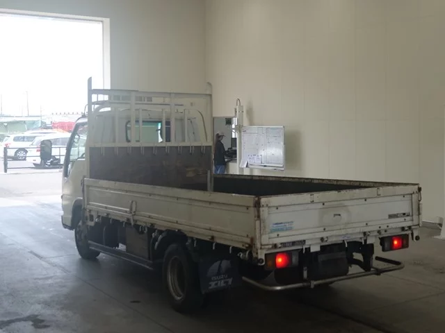 Isuzu Elf  с аукциона в Японии