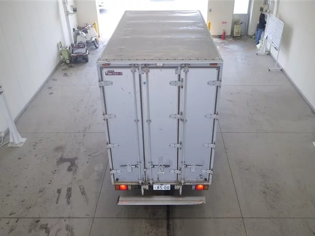 Isuzu Elf  с аукциона в Японии