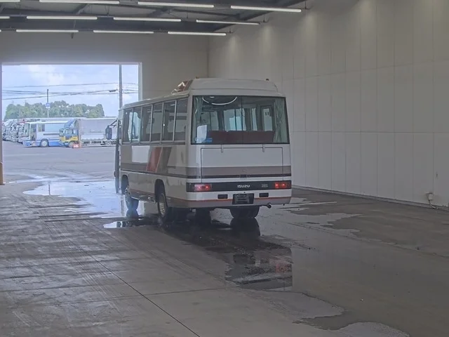 Isuzu Journey  с аукциона в Японии