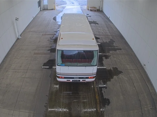 Isuzu Journey  с аукциона в Японии
