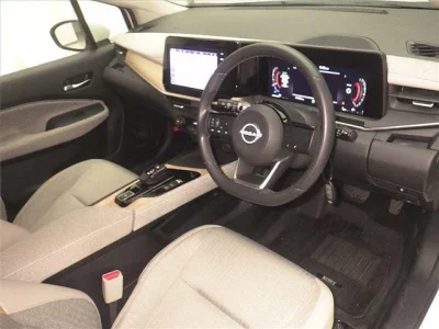 Nissan Aura