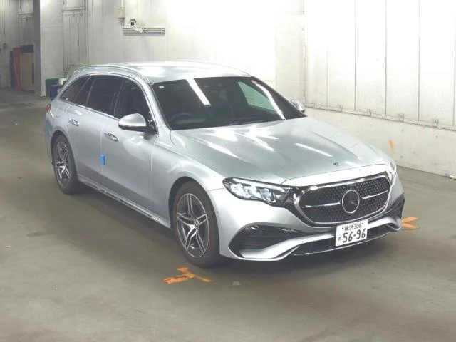 Mercedes-Benz E-Class  с аукциона в Японии