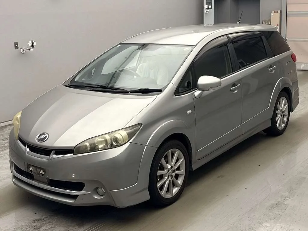 Toyota Wish  с аукциона в Японии