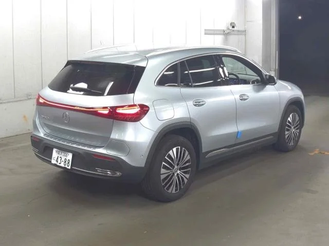 Mercedes-Benz EQA  с аукциона в Японии