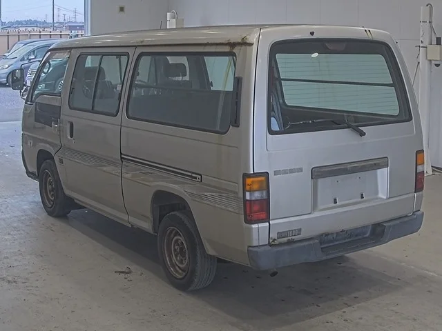 Nissan Caravan  с аукциона в Японии