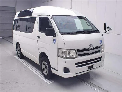 TOYOTA HIACE