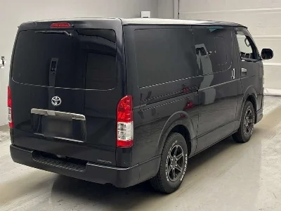 TOYOTA REGIUS VAN