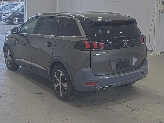 Peugeot 5008  с аукциона в Японии