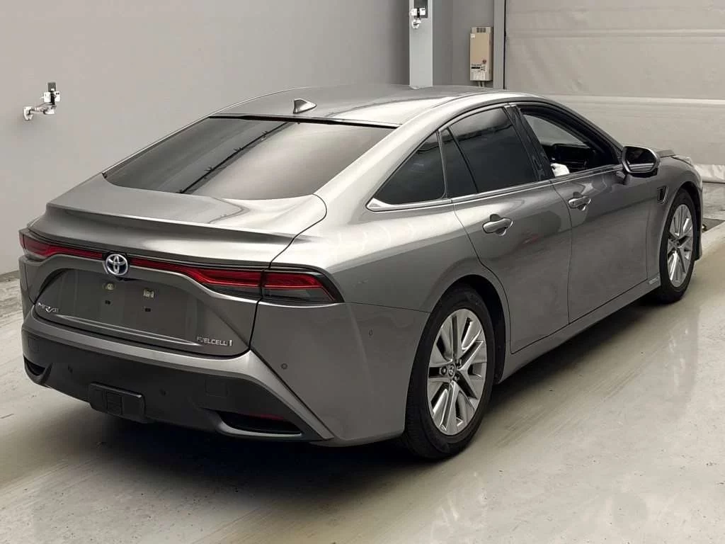 Toyota Mirai  с аукциона в Японии