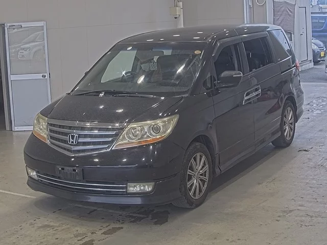 Honda ELYSION PRESTIGE  с аукциона в Японии