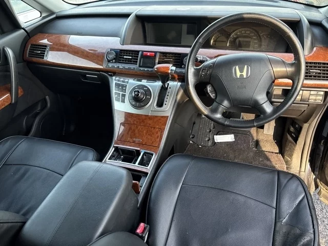 Honda ELYSION PRESTIGE  с аукциона в Японии