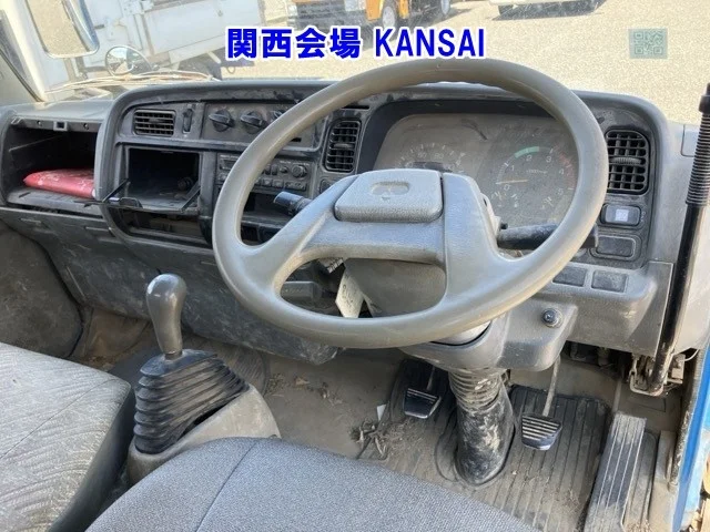 Mitsubishi Fuso Canter  с аукциона в Японии