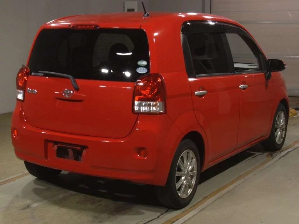 Toyota Porte  с аукциона в Японии