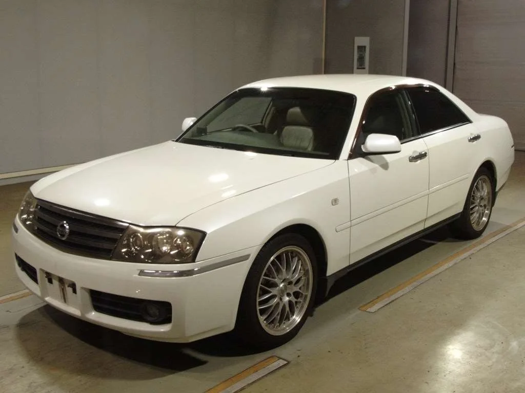 Nissan Gloria  с аукциона в Японии