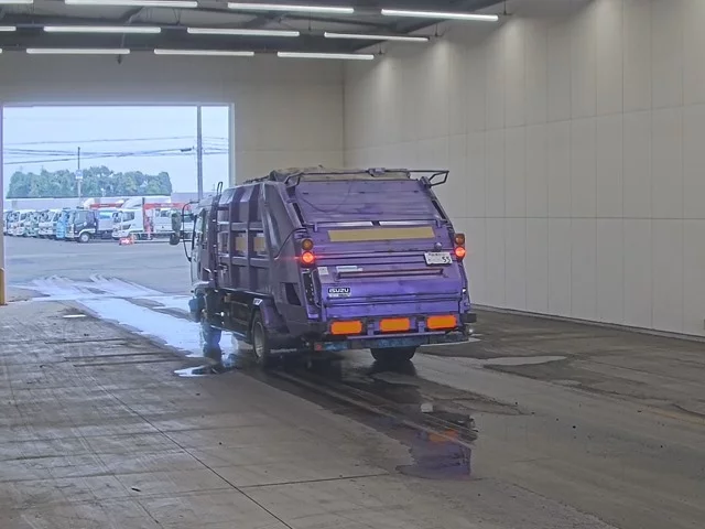Isuzu Forward  с аукциона в Японии