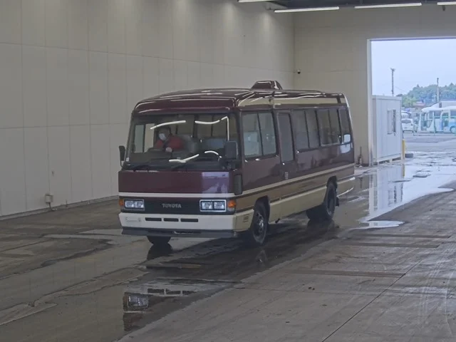 Toyota Coaster  с аукциона в Японии