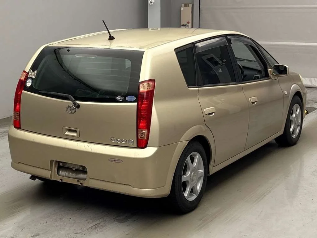 Toyota Opa  с аукциона в Японии
