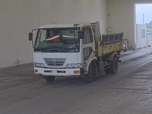 NISSAN DIESEL (UD) CONDOR  с аукциона в Японии