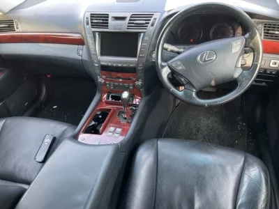 Lexus LS600h