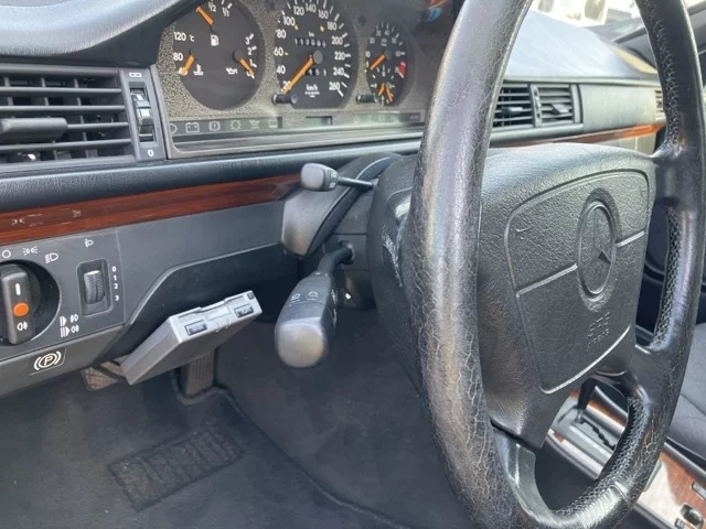 Mercedes-Benz E-Class  с аукциона в Японии