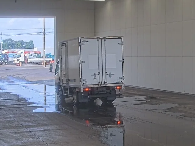 Mitsubishi Fuso Canter  с аукциона в Японии