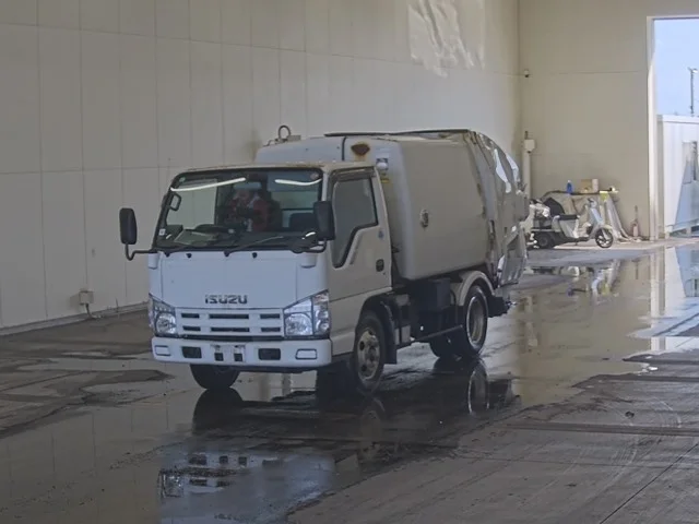 Isuzu Elf  с аукциона в Японии