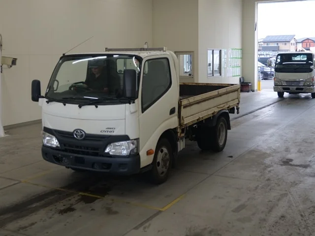 Toyota Dyna  с аукциона в Японии