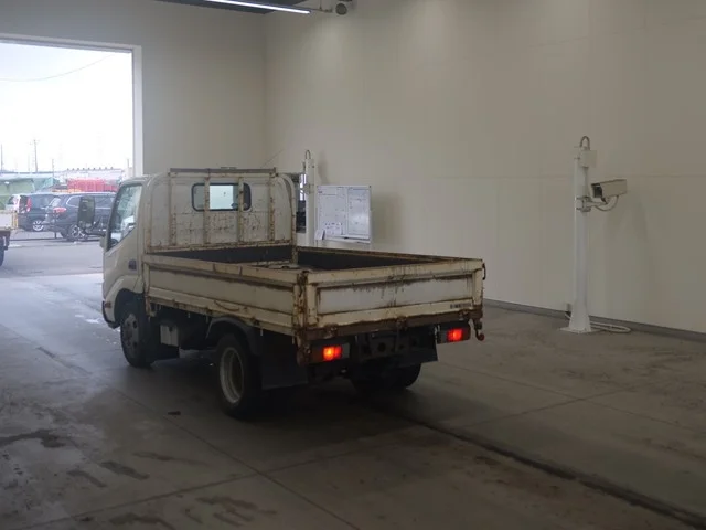 Toyota Dyna  с аукциона в Японии