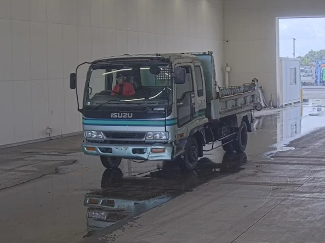 Isuzu Forward  с аукциона в Японии