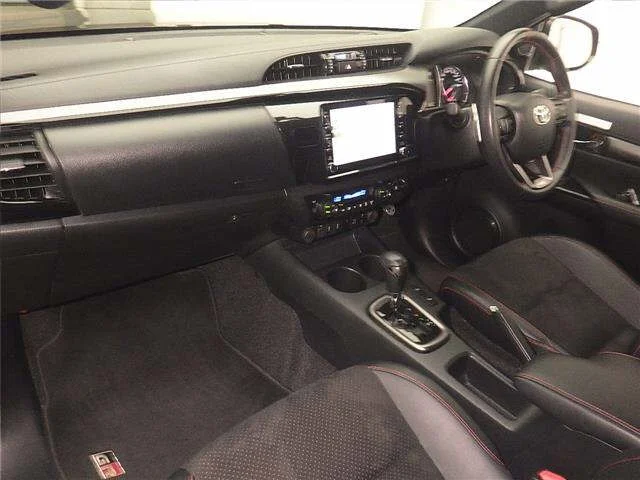 Toyota HILUX PICK UP  с аукциона в Японии