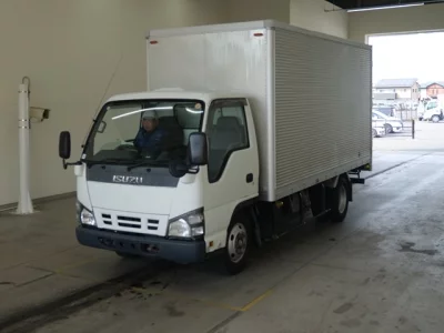 Isuzu Elf