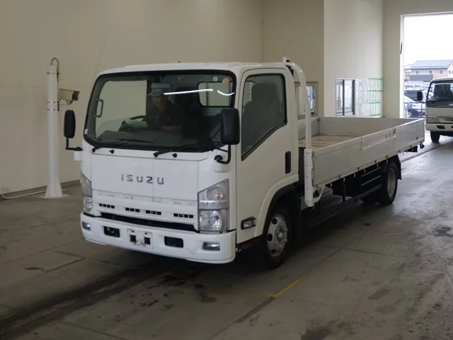 Isuzu Elf  с аукциона в Японии