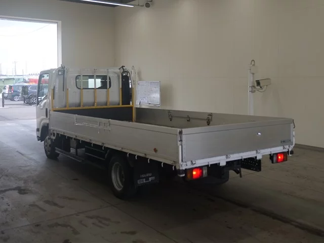 Isuzu Elf  с аукциона в Японии