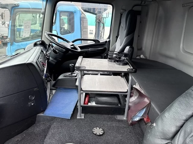 Hino Profia  с аукциона в Японии