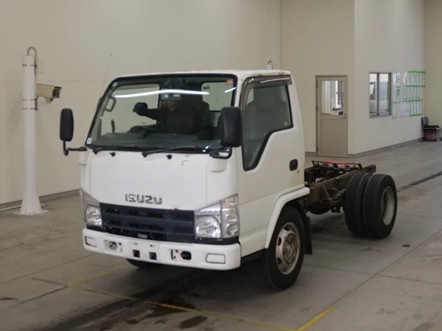 Isuzu Elf  с аукциона в Японии